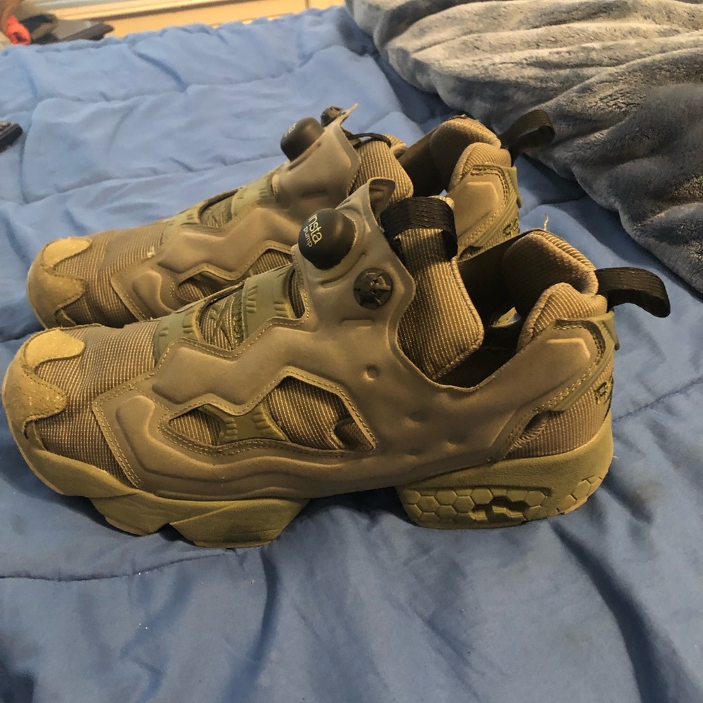 Like New Reebok insta Pump - Picture 3 of 7